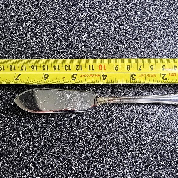 1847 Rogers Bros. IS Remembrance Serving & Sugar Spoon, Butter Spreader - Picture 7 of 10